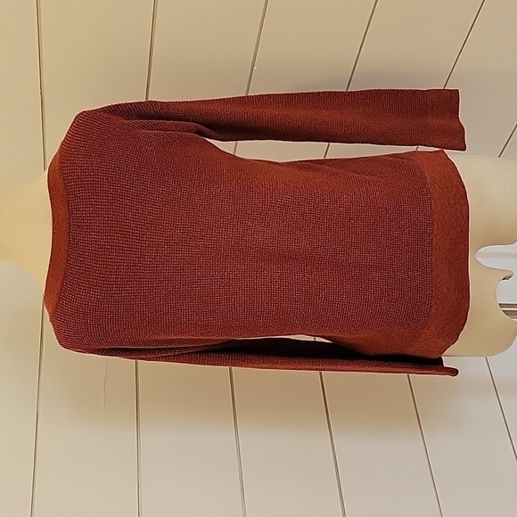 American Eagle Outfitters xs burgundy jegging fit top - Picture 2 of 4